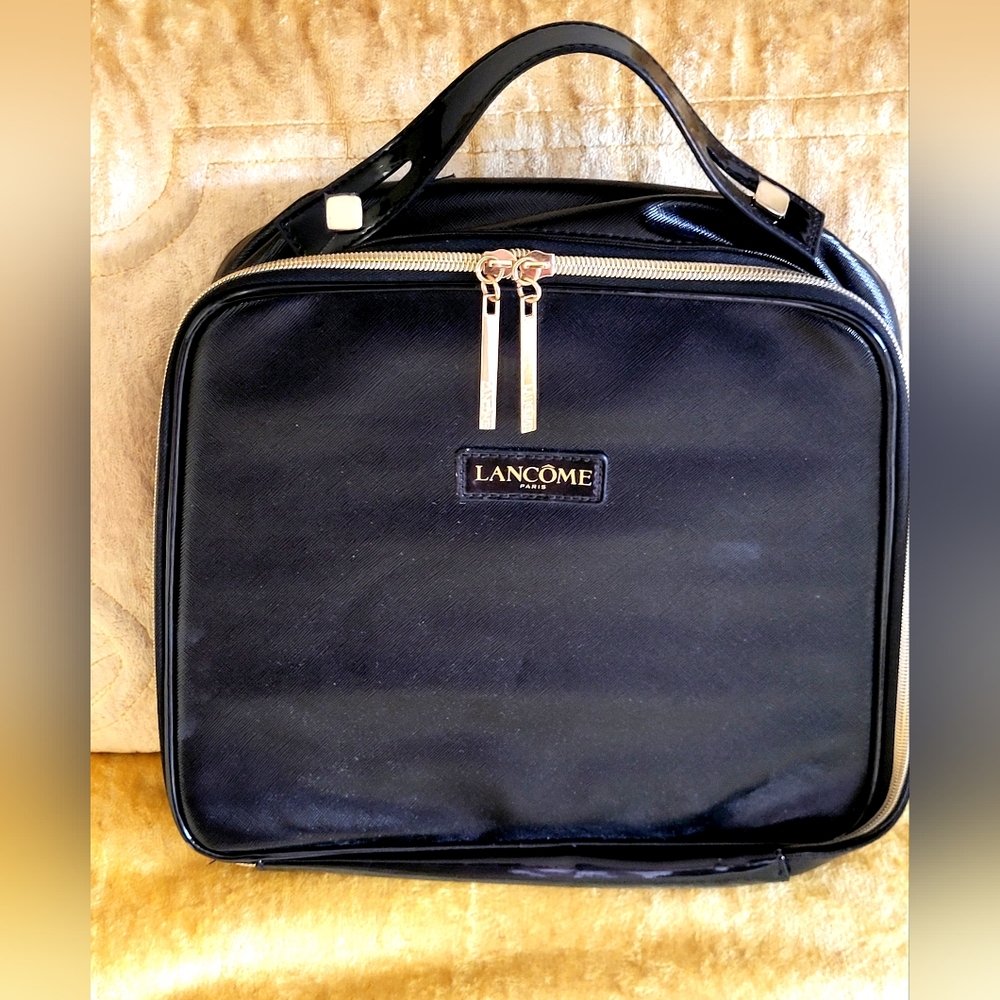 VINTAGE LANCOME PARIS MAKEUP TRAVEL CASE NEVER USED, PERFECT CONDITION